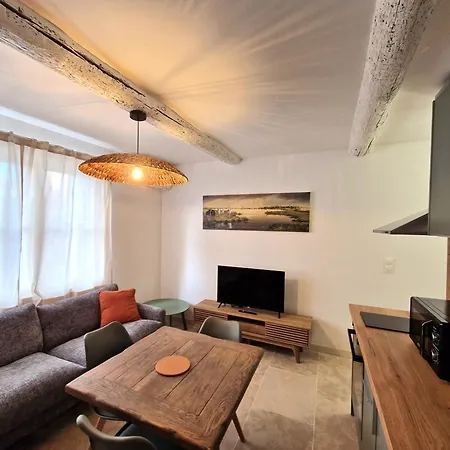 La Verrerie Apartment *